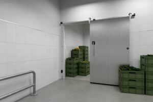 Für eine einfache Handhabung mit geringen Betätigungskräften sind die Isolier-Schiebetüren von Hörmann mit extra großen Laufrollen ausgeführt.